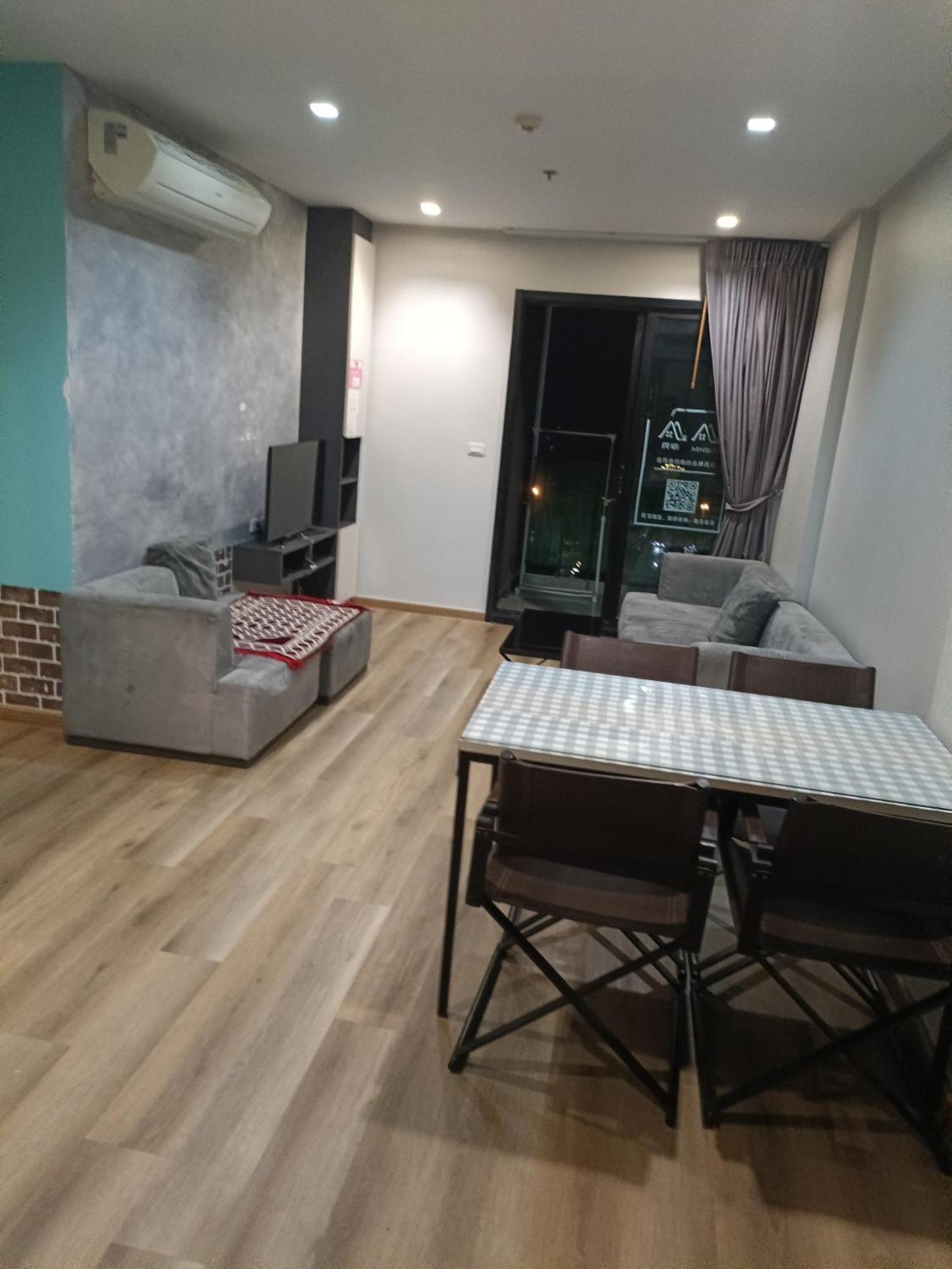 The Base Pattaya By Feng Apartment Luaran gambar