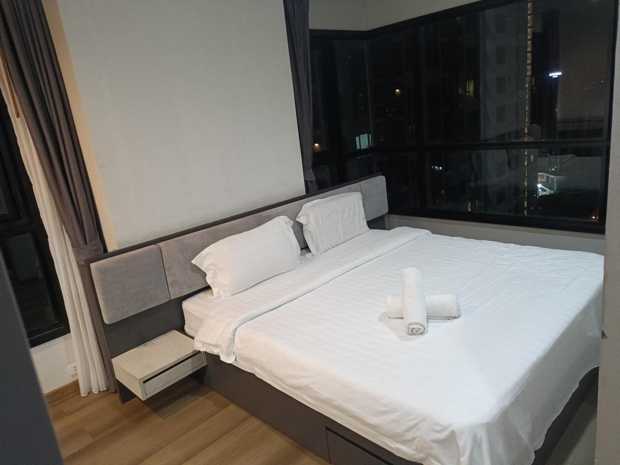 The Base Pattaya By Feng Apartment Luaran gambar