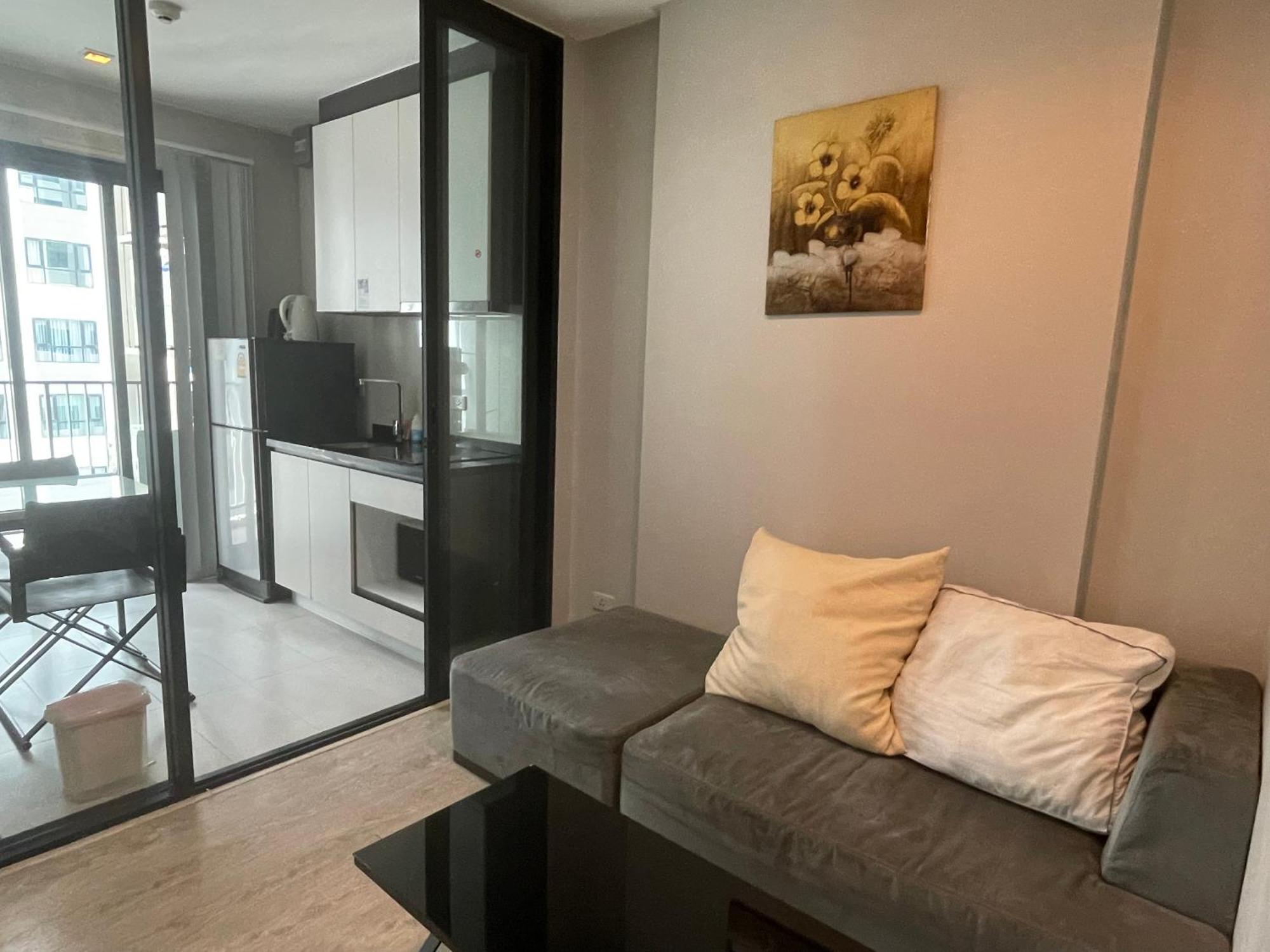 The Base Pattaya By Feng Apartment Luaran gambar