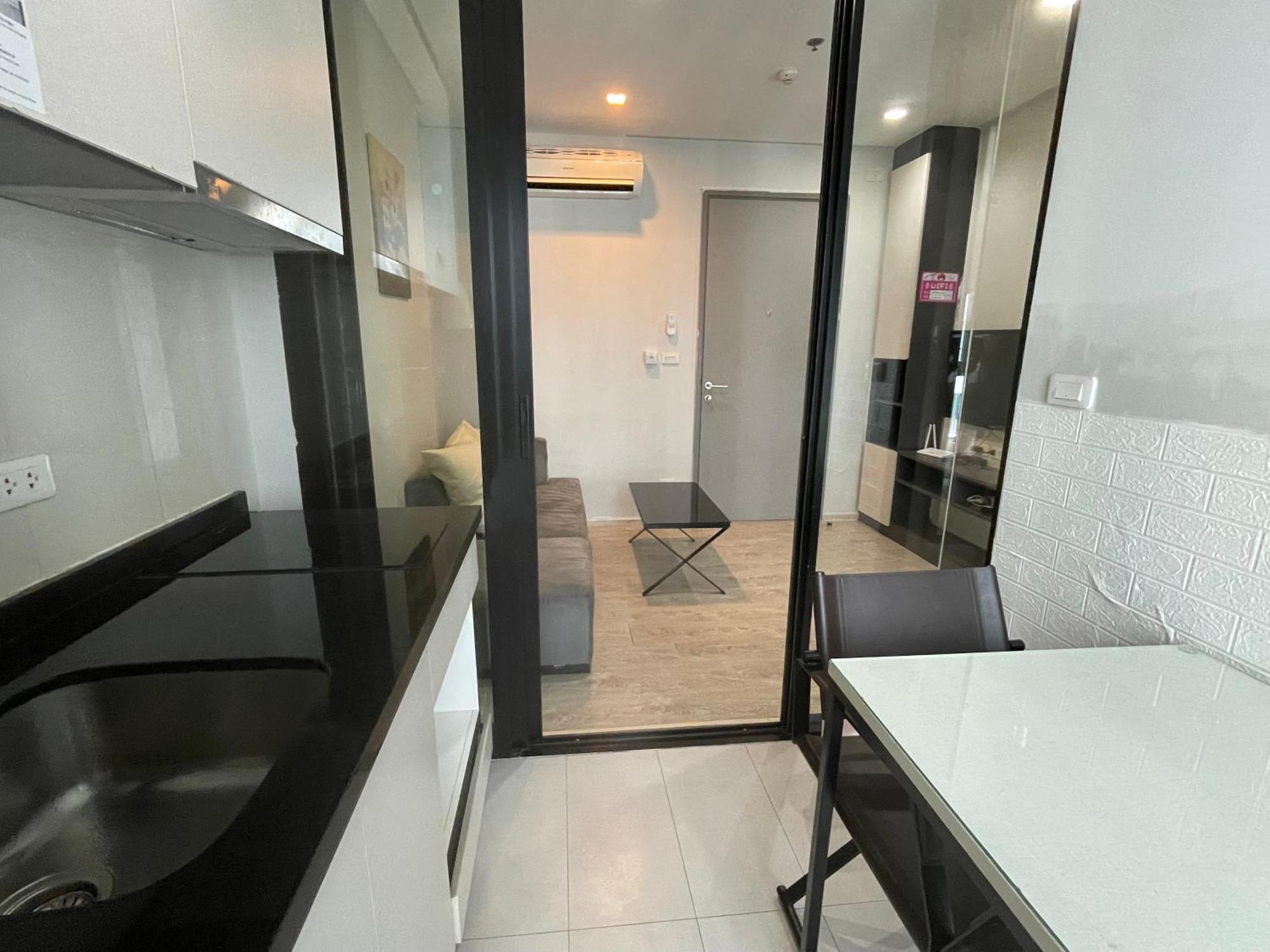The Base Pattaya By Feng Apartment Luaran gambar