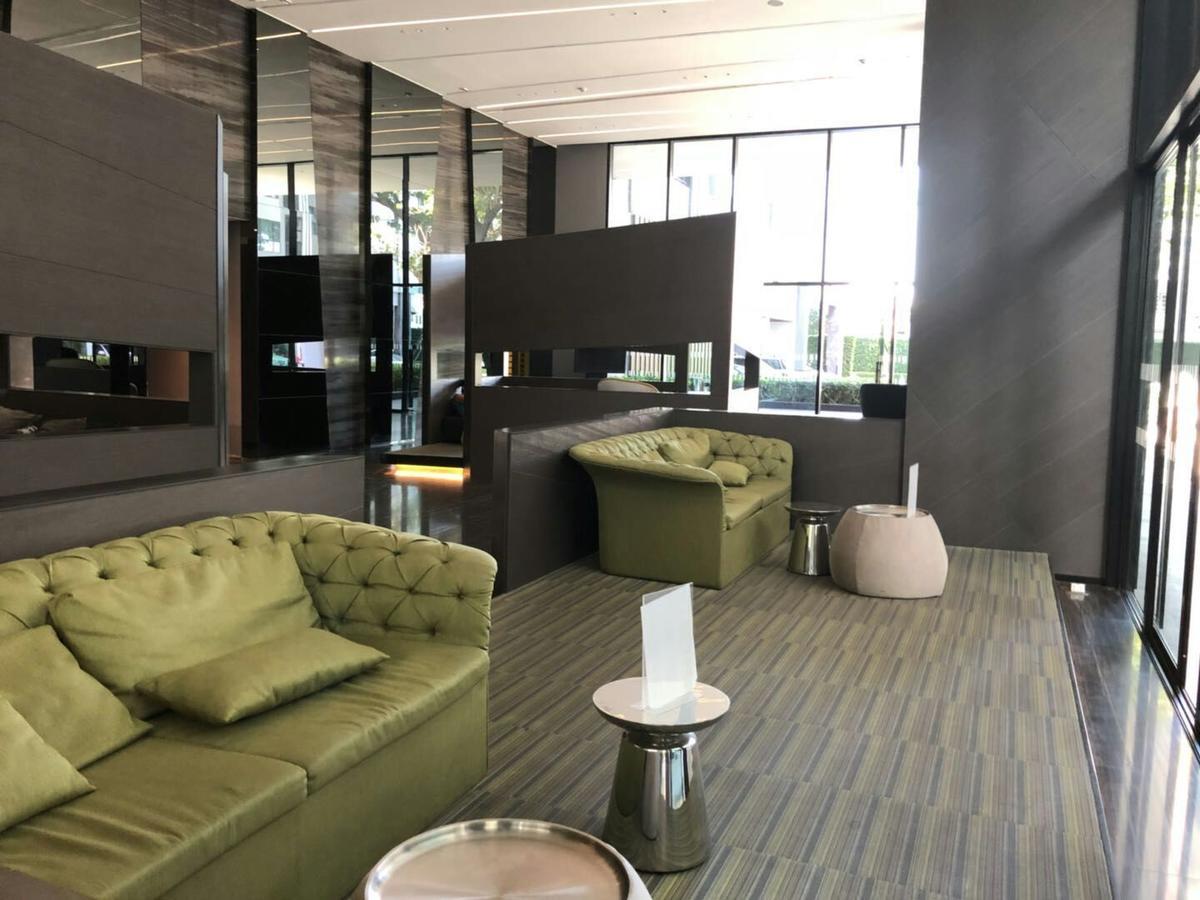 The Base Pattaya By Feng Apartment Luaran gambar